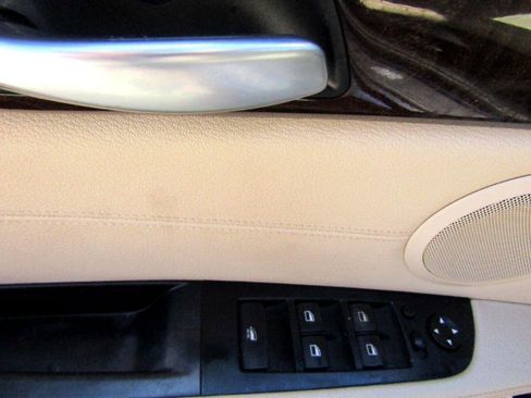 Used 2013 BMW Z4 sDrive28i RWD image 15