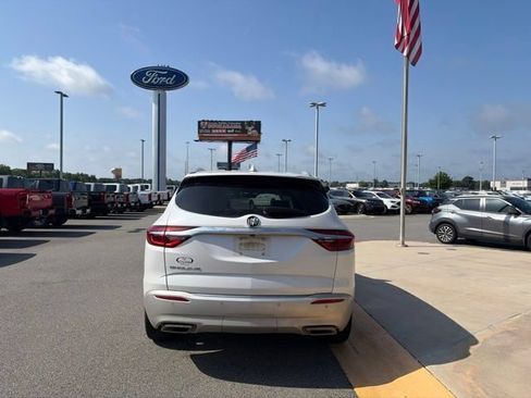 Used 2021 Buick Enclave Essence w/ Sound and Sites Package FWD image 4
