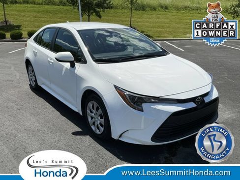 Used 2025 Toyota Corolla LE FWD image 1
