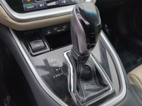 Certified 2022 Subaru Outback Limited image 32