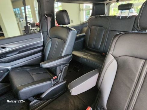 New 2024 Jeep Wagoneer Series II w/ Convenience Group I AWD/4WD image 24