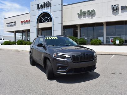 Used 2023 Jeep Cherokee Altitude Lux