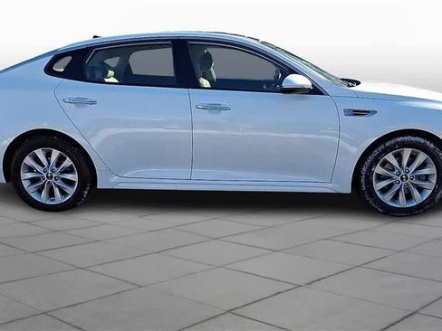 Used 2017 Kia Optima EX w/ Premium Package image 9