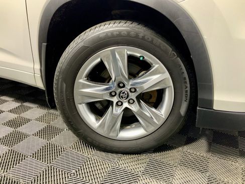 Used 2016 Toyota Highlander Limited Platinum image 35