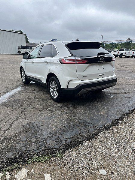 Used 2023 Ford Edge SEL w/ Convenience Package AWD/4WD image 5