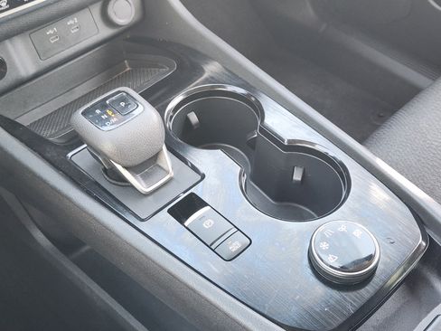 Used 2025 Nissan Rogue SV AWD/4WD image 20