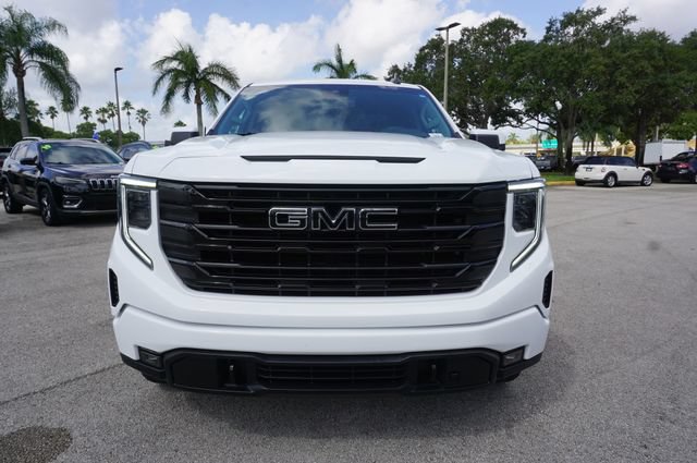 Used 2025 GMC Sierra 1500 Elevation w/ LPO, Elevation Black Package AWD/4WD image 31