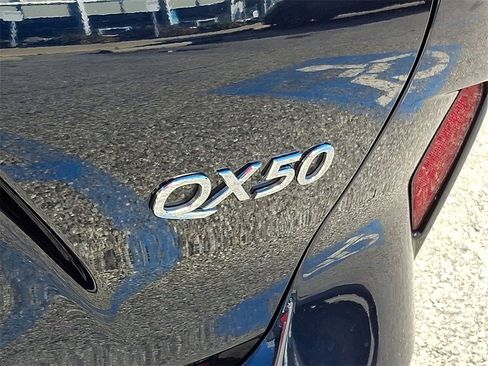 Used 2021 INFINITI QX50 Luxe w/ Cargo Package image 31