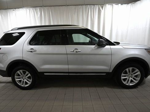 Used 2019 Ford Explorer XLT w/ Class III Trailer Tow Package AWD/4WD image 14