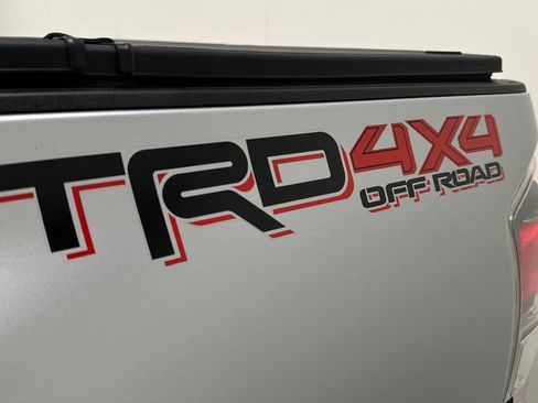 Certified 2023 Toyota Tacoma TRD Off-Road w/ Technology Package AWD/4WD image 18