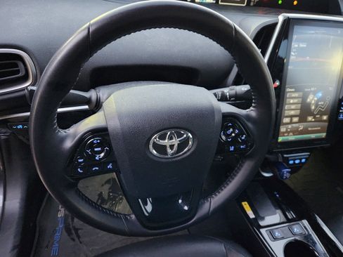 Used 2021 Toyota Prius Prime Limited image 11