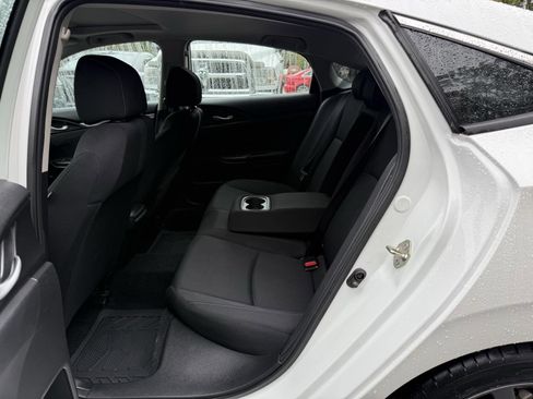 Used 2019 Honda Civic EX image 24