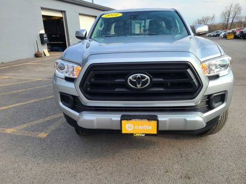 Used 2022 Toyota Tacoma SR w/ SR Convenience Package AWD/4WD image 3