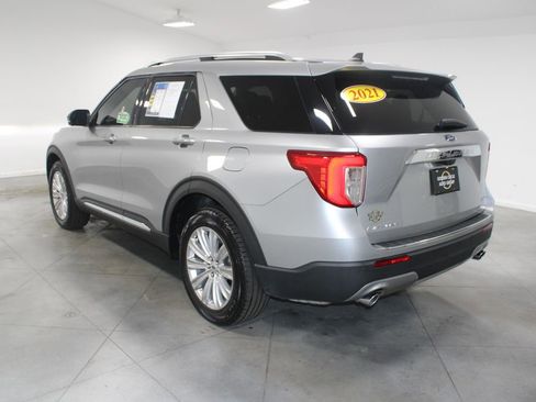 Used 2021 Ford Explorer Limited w/ Equipment Group 301A image 7