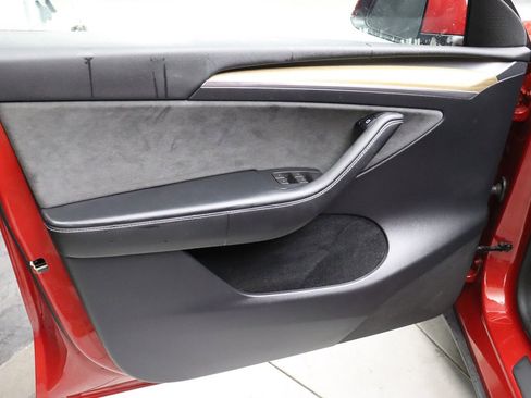 Used 2023 Tesla Model Y Long Range image 44