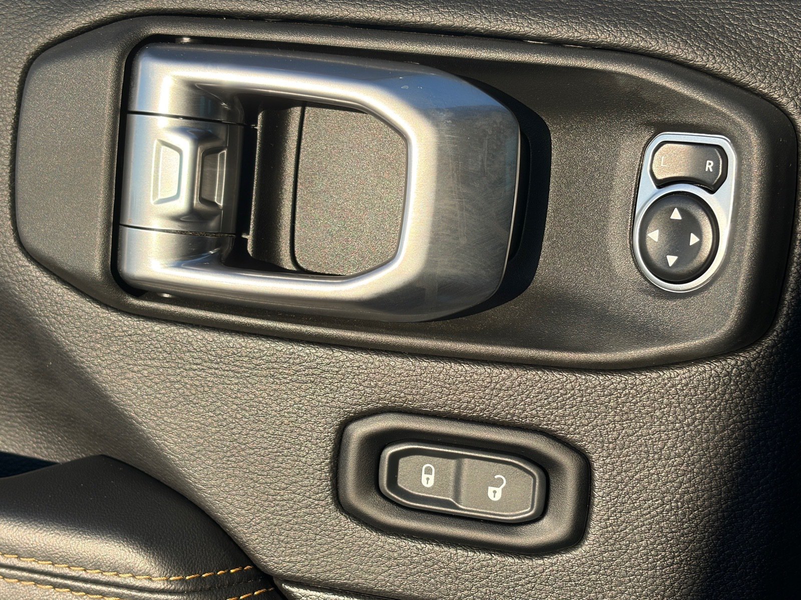 Used 2024 Jeep Wrangler Unlimited Rubicon 392 AWD/4WD image 19