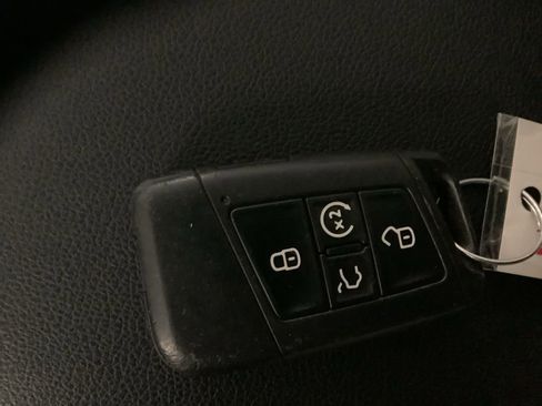 Used 2021 Volkswagen Tiguan SEL image 38