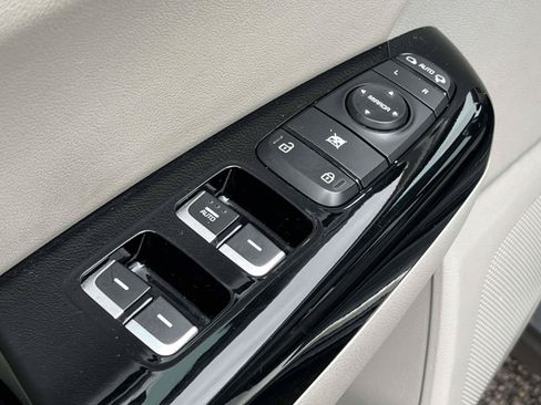 Used 2022 Kia Sportage EX FWD image 16