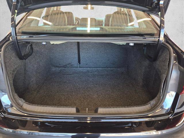 Used 2025 Volkswagen Jetta SE FWD image 6