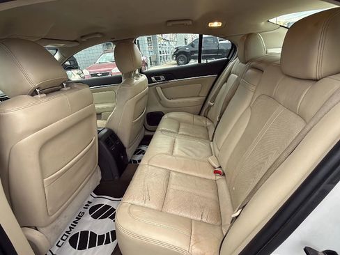Used 2013 Lincoln MKS image 12