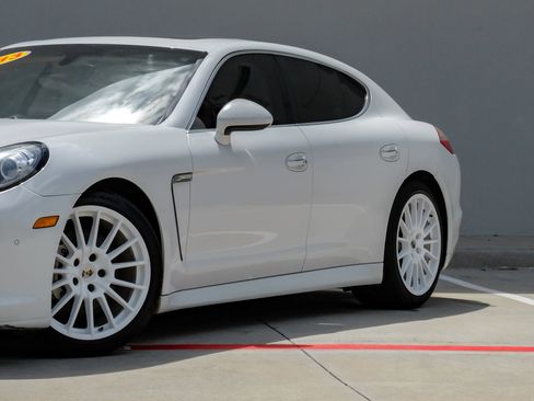 Used 2013 Porsche Panamera S RWD image 14