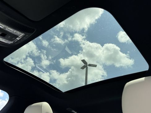 Used 2023 Mercedes-Benz CLA 250 4MATIC w/ Premium Package image 6