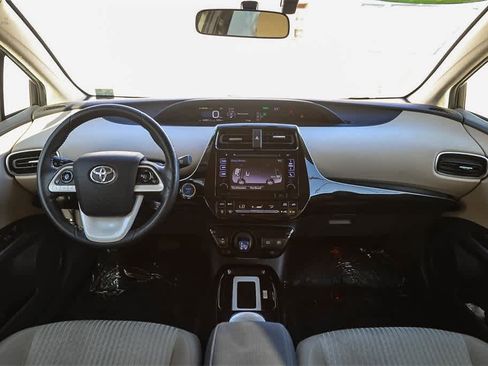 Used 2016 Toyota Prius Three image 9