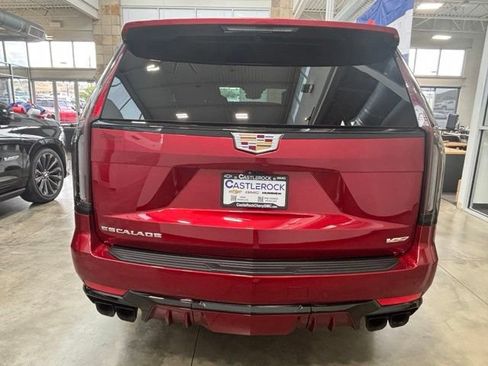 Certified 2024 Cadillac Escalade V AWD/4WD image 4