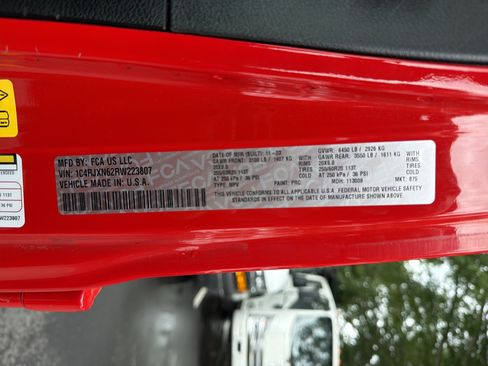 Used 2024 Jeep Wrangler Unlimited AWD/4WD image 35