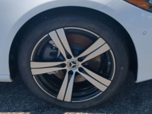 Used 2025 Mercedes-Benz C 300 Sedan image 11