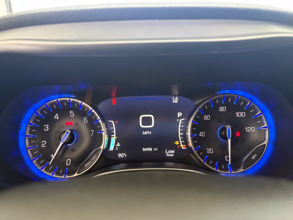 Used 2025 Chrysler Pacifica Limited FWD image 15