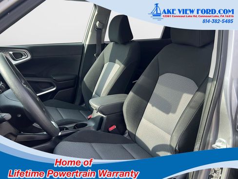 Used 2022 Kia Soul LX image 15