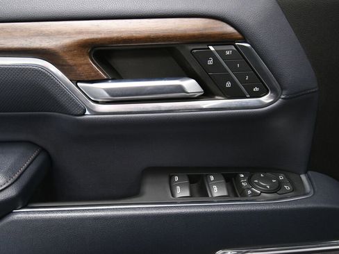 Used 2024 Chevrolet Silverado 2500 High Country w/ High Country Premium Package image 12