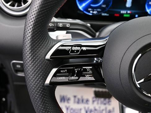 Used 2024 Mercedes-Benz EQB 250+ image 22