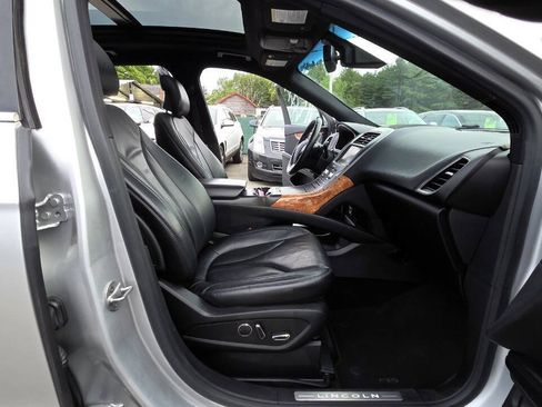 Used 2016 Lincoln MKX Select w/ Select Plus Package AWD/4WD image 46