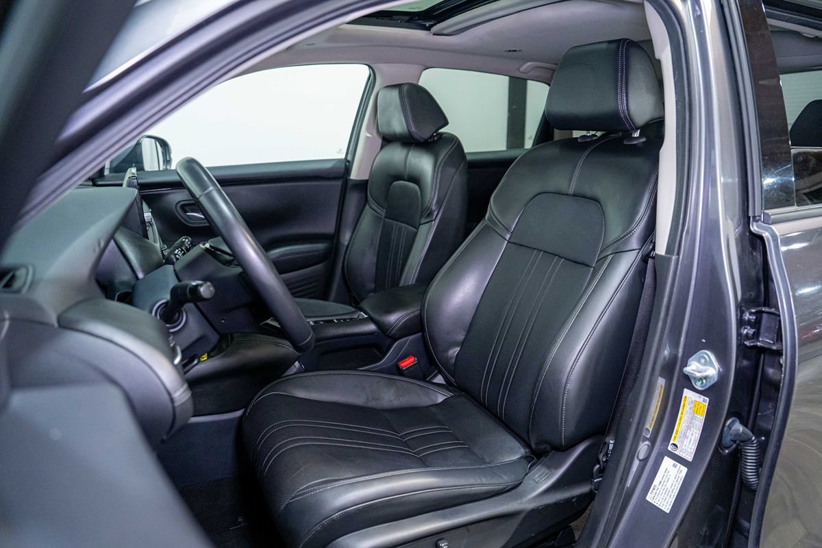 Used 2023 Honda HR-V EX-L image 10