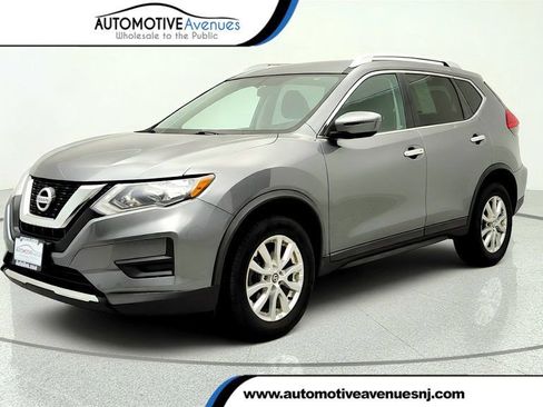 Used 2017 Nissan Rogue SV AWD/4WD image 1