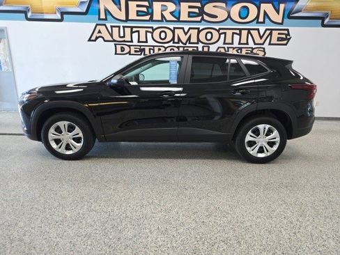 Certified 2024 Chevrolet Trax LS w/ Driver Confidence Package image 4