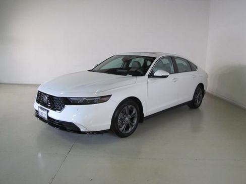 Certified 2025 Honda Accord EX-L image 1