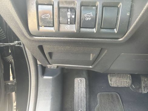 Used 2023 Subaru Outback Premium AWD/4WD image 21