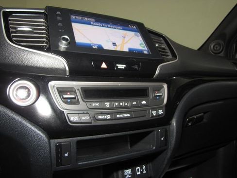Certified 2023 Honda Ridgeline Black Edition image 7