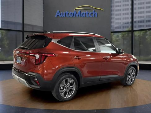 Used 2024 Kia Seltos S FWD image 11