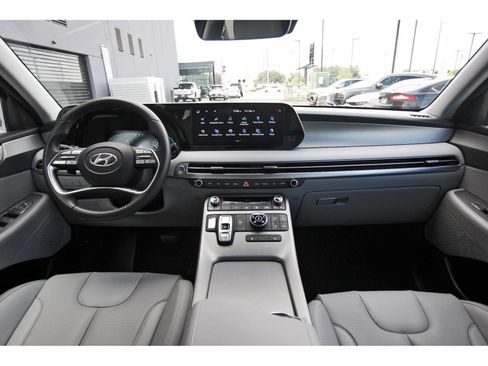 Certified 2025 Hyundai Palisade SEL AWD/4WD image 11