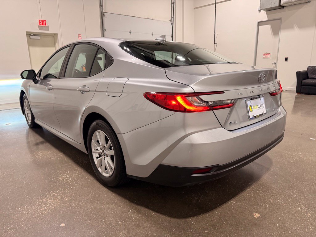 Used 2025 Toyota Camry LE FWD image 7