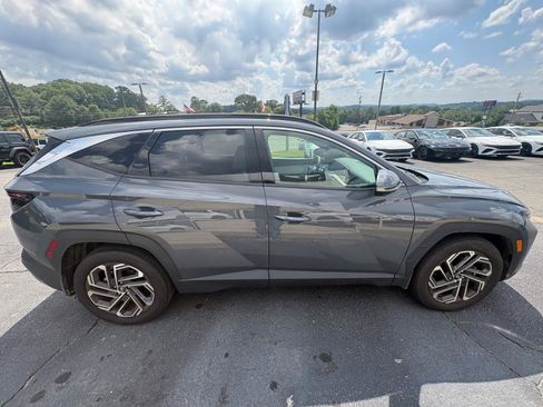 Used 2025 Hyundai Tucson Limited FWD image 5