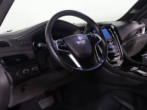 Used 2016 Cadillac Escalade Platinum image 32