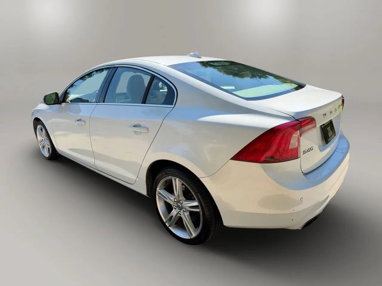 Used 2016 Volvo S60 T5 Premier w/ Convenience Package FWD image 9