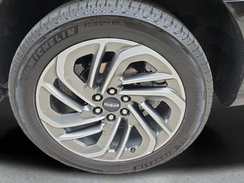 Used 2025 Lincoln Navigator Reserve AWD/4WD image 19