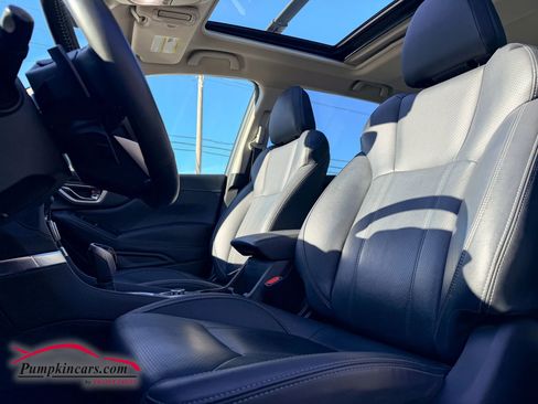 Used 2023 Subaru Forester Touring image 6