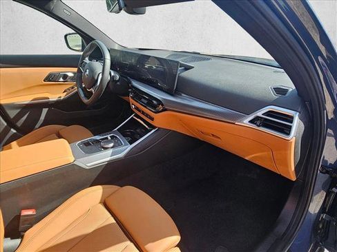 Certified 2025 BMW 330i Sedan image 17